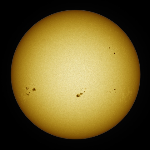 01月08日の太陽 白色光 擬似カラー版