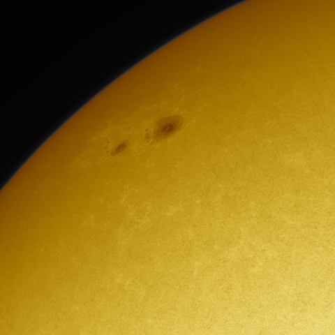 02月18日の太陽 白色光 擬似カラー版