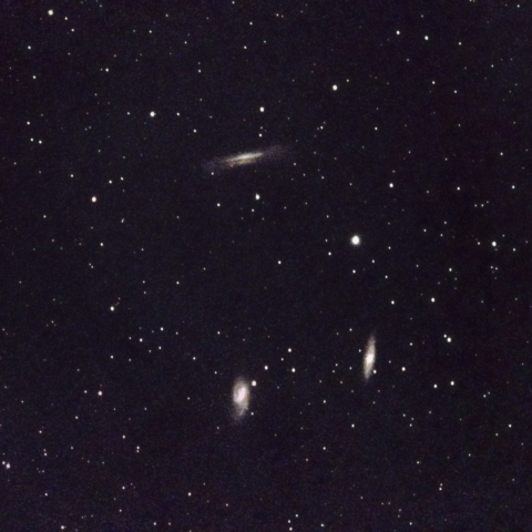 しし座三つ子銀河