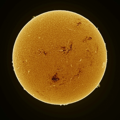 09月24日の太陽 Ha 擬似カラー版