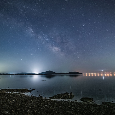河口に昇る銀河