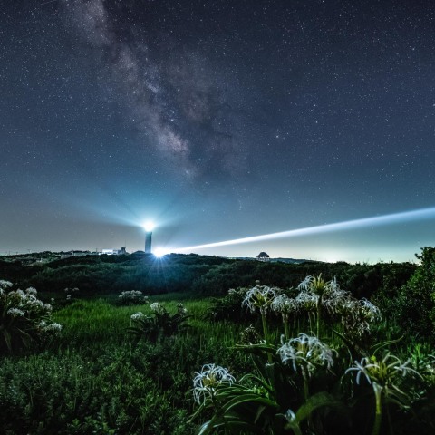 角島灯台と夏の銀河