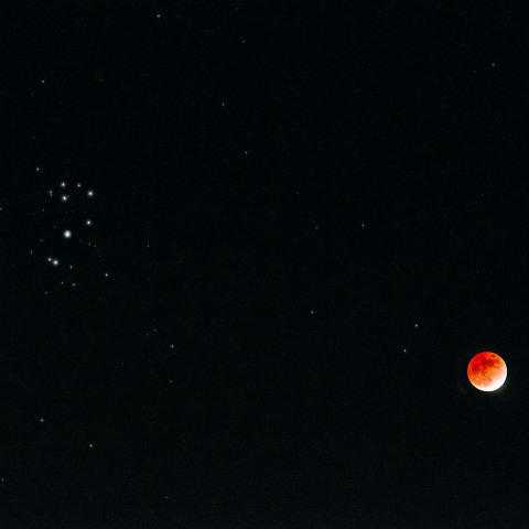 月食中のすばる