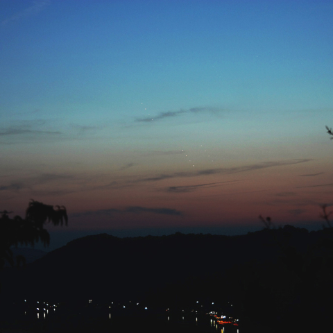 今夜(5/24)の木星・金星・水星と地球の4惑星