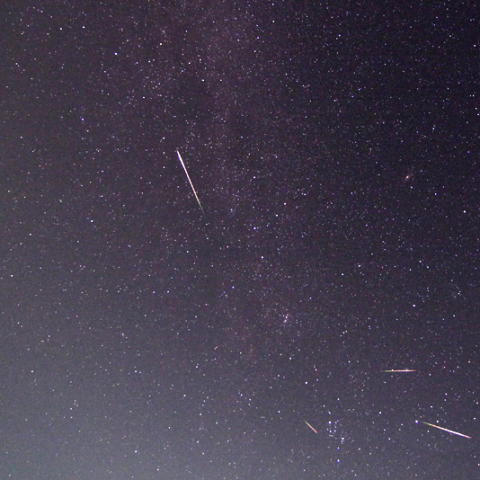 今朝(8/13)00:53～03:21のペルセウス座流星群