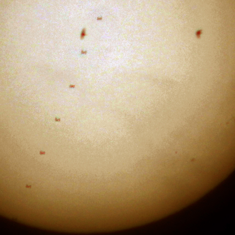 10/17のISS太陽面通過と鳥