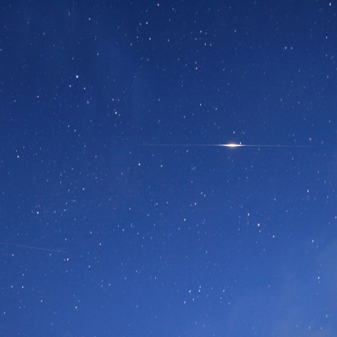 今夕(8/27)のイリジウム・フレアとコスモス1484