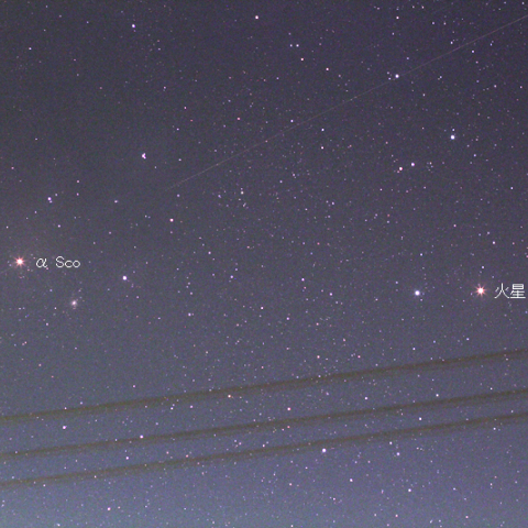 赤さを競うアンタレスと火星