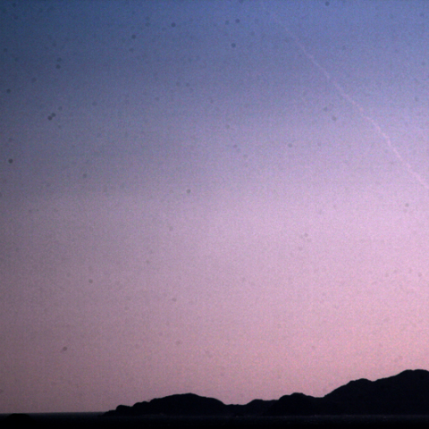 「ひまわり8号」を搭載したH2Aロケット 25号機打ち上げの排煙