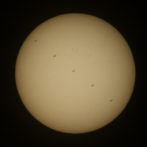 2/20のISSの日面通過