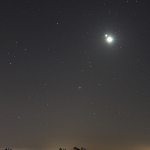 151009昇るしし座と月と惑星