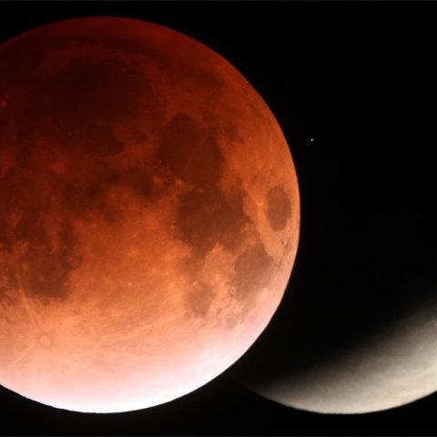 何とか見れた皆既月食？