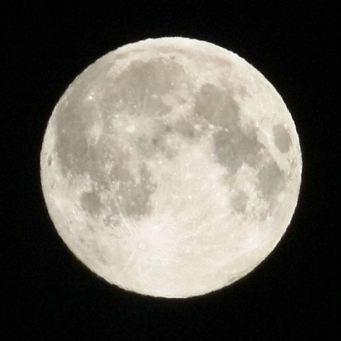 スーパームーン