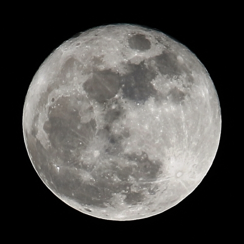 満月少し過ぎの月