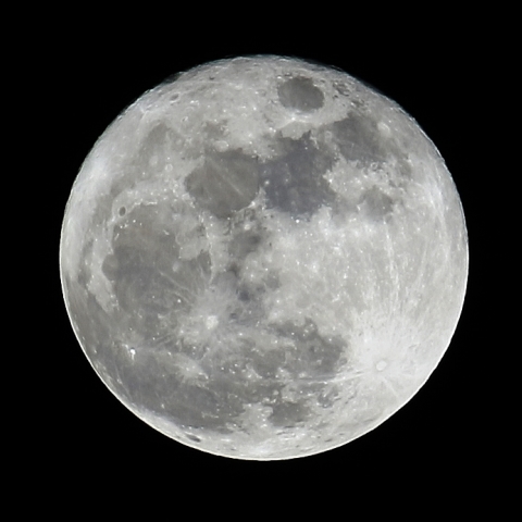 満月少し過ぎの月