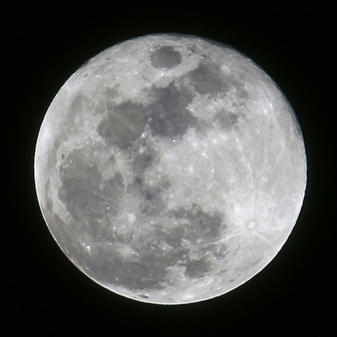 満月11時間後の月
