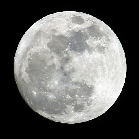 スーパームーン