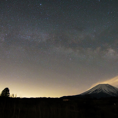 富士に架かる天の川