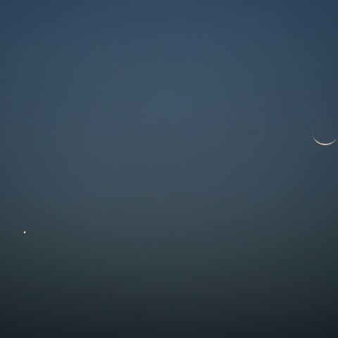 外合過ぎの金星と月齢1.2の月