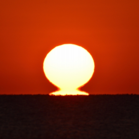 日本海に沈むだるま太陽-3