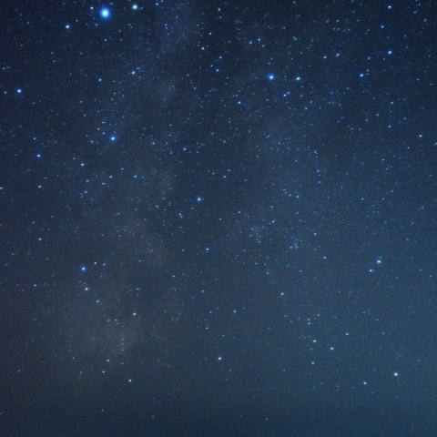 初冬の利尻富士と天の川