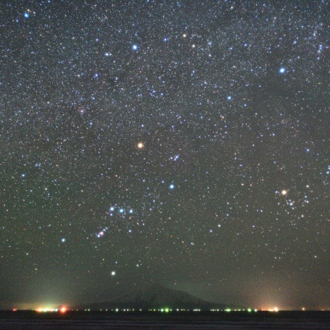 冬の大三角と利尻富士山