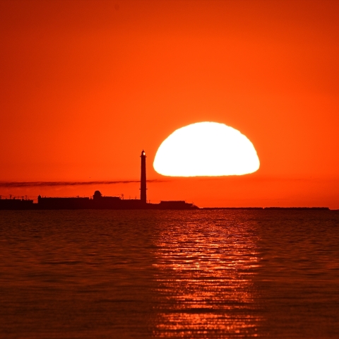 5/17-1 半円形の太陽