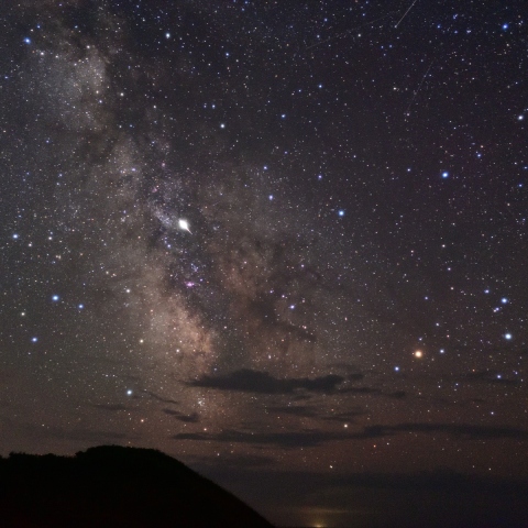 銀河の中に光？
