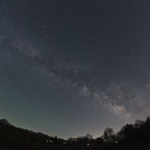 天の川と大気光
