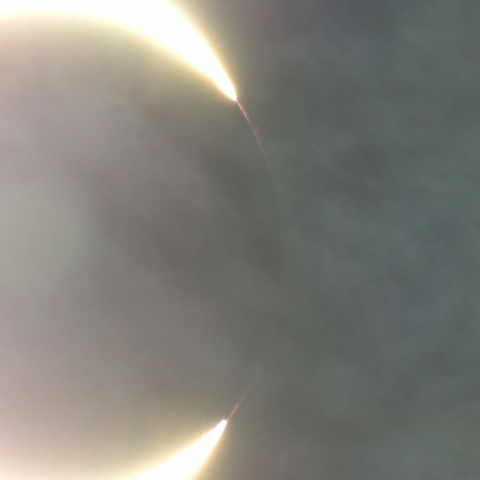 金環直前のプロミネンス