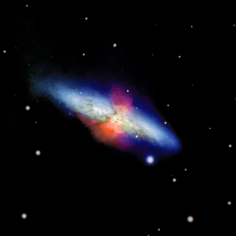 長時間露光のM82