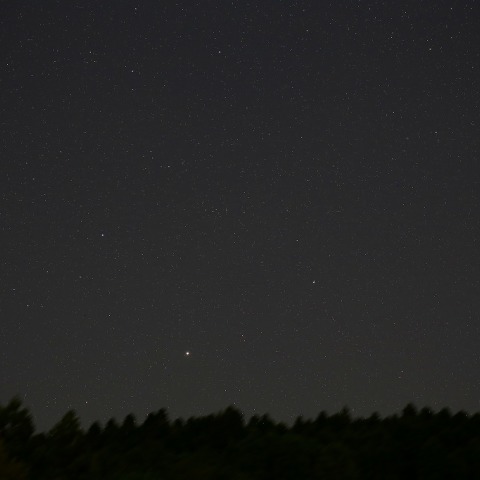 春宵に輝く土星とてんびん