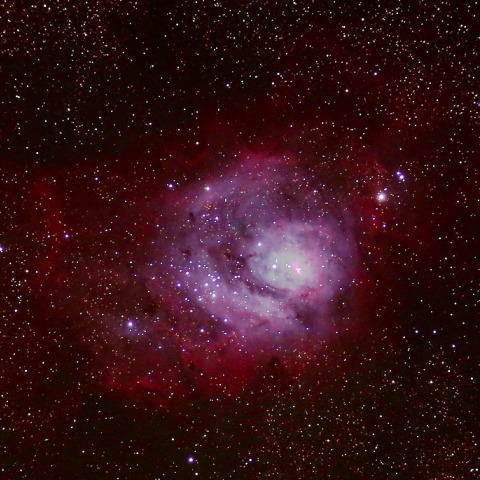 M8ラグーン星雲(NGC6523)