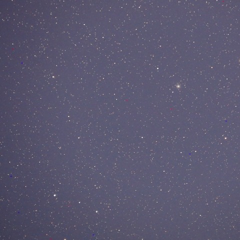 M72(NGC6981)球状星団とM73(NGC6994)星群