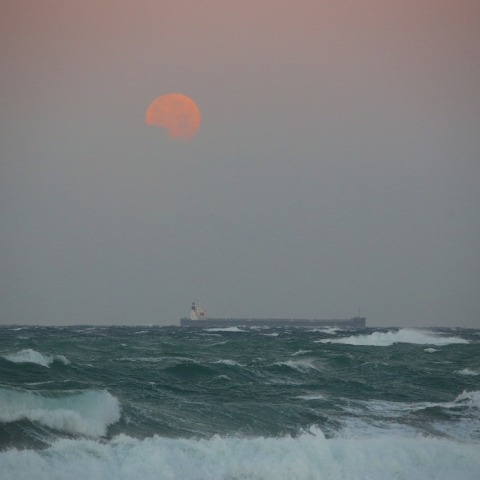 今年最初の満月の入り