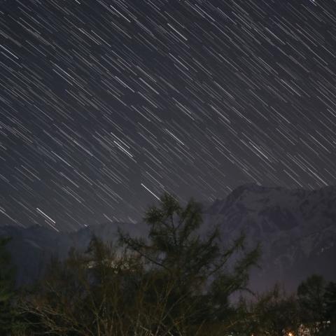  五竜岳に沈むおとめ座