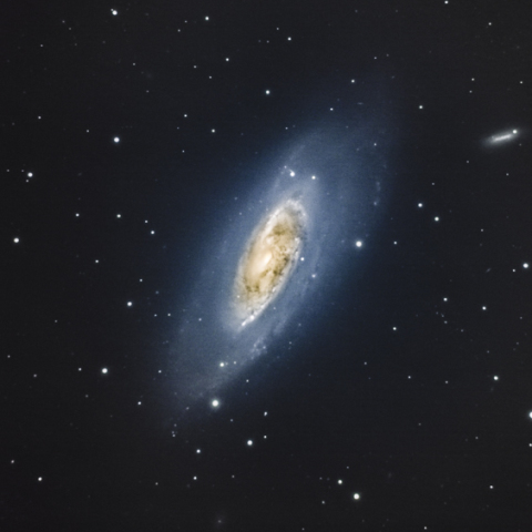 M 106