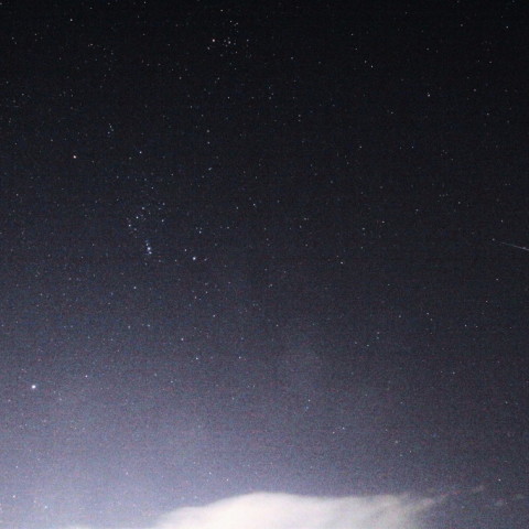 オリオン座流星群の残り流星？