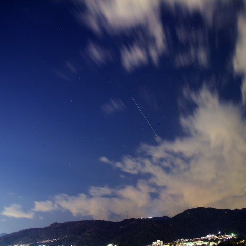 六甲山上空のISS