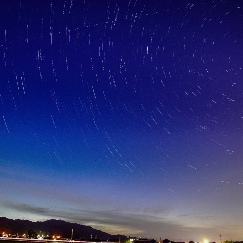 夕空に沈む星たち