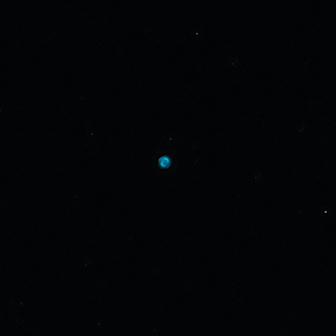 青い雪玉星雲