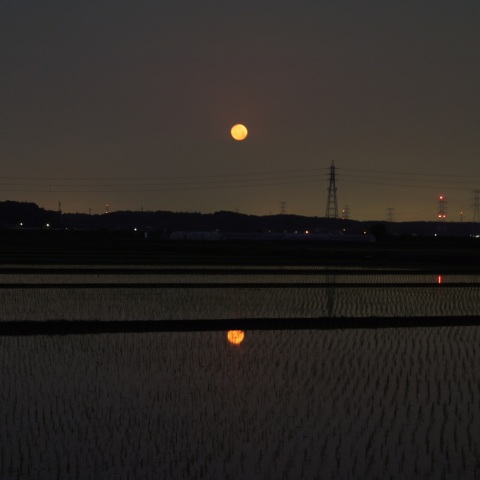 スーパームーン