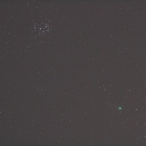 すばる星団とラブジョイ彗星