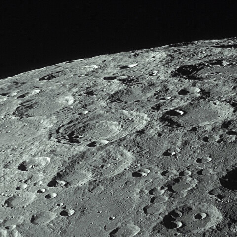 ブサンゴークレーター付近