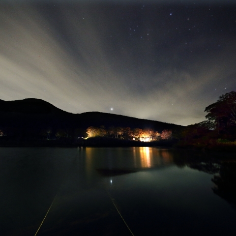 須川湖に映る木星