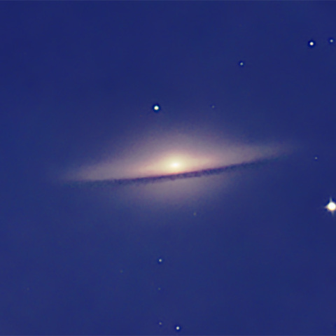 ソンブレロ星雲（M104）