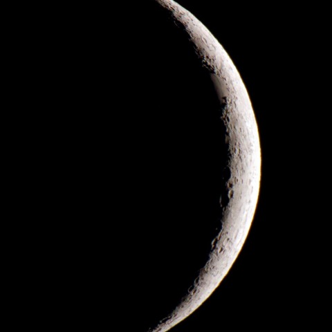 三日月（月齢2.2）
