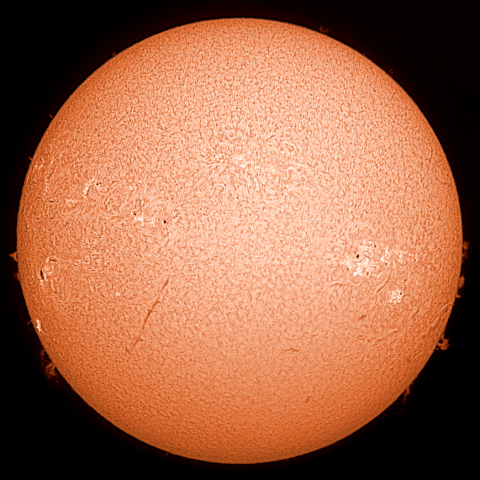 H-alpha線による太陽（2/26）