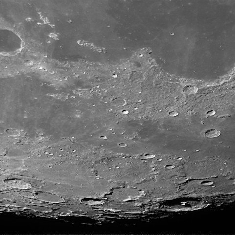 虹の入江・氷の海辺り