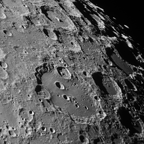 クラビウス辺り